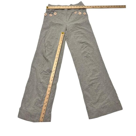 Pinkish Vintage Flared Size Medium Grey Sweats With Cute Button Detail - Picture 4 of 5